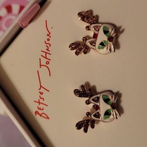 Betsey Johnson cat 🐈 reindeer earrings